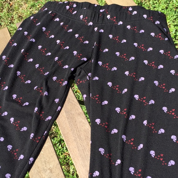 🟡sᴀʟᴇ! Hot Topic Skull💕 Leggings - Picture 3 of 5